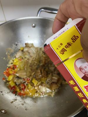 炒茶树菇
