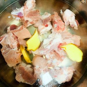 茶树菇排骨汤（营养靓汤）