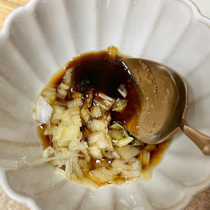 粉丝蘑菇/舞茸沙拉&amp;玄米黑醋汁 （ref.《无印良品的四季食谱 Café&amp;Meal MUJI》）