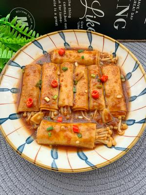 金针菇豆皮卷