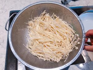 爽口金针菇拌黄瓜?