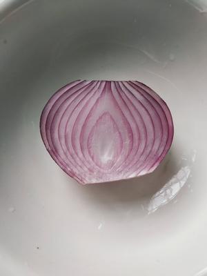 凉拌洋葱木耳–通血管开胃快手凉菜