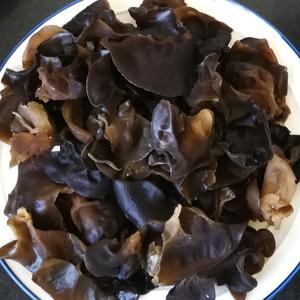 最喜爱的东北菜！木耳炒肉片