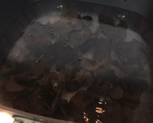 凉拌黄瓜黑木耳