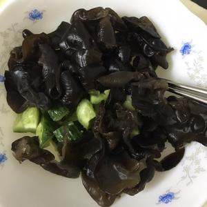 凉拌黄瓜黑木耳