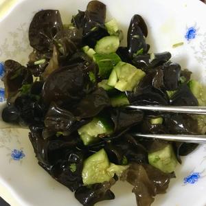 凉拌黄瓜黑木耳