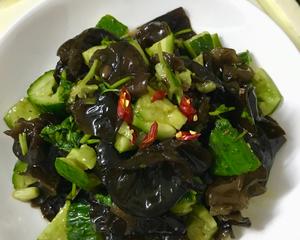 凉拌黄瓜黑木耳