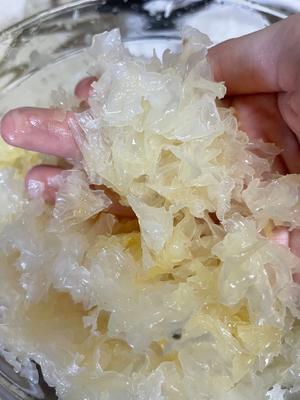 【教你熬银耳】银耳牛奶羹