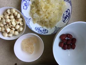红枣银耳莲子羹（有出胶质、出胶，懒人的电压力锅版）