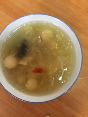 红枣银耳莲子羹（有出胶质、出胶，懒人的电压力锅版）