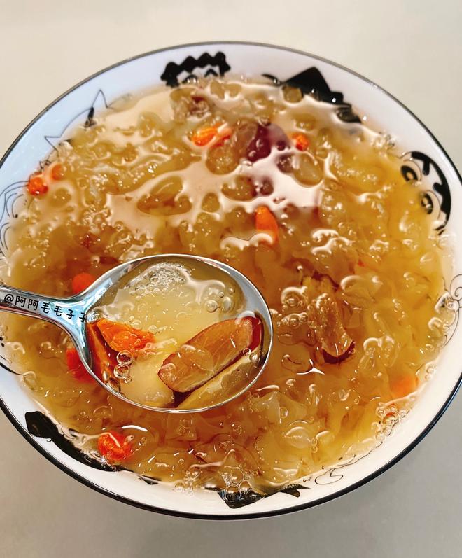 怎样煮出胶的银耳羹