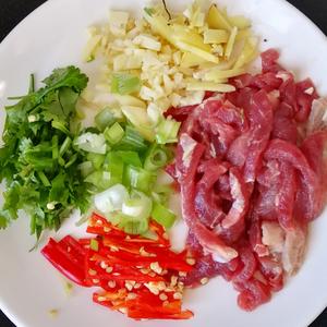 杏鲍菇炒肉丝