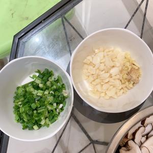 蚝油香菇（小朋友超爱吃）