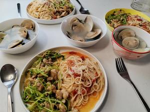 #减脂期【营养晚餐-399kcal】豆苗鸡丁意粉+日式蛤蜊汤