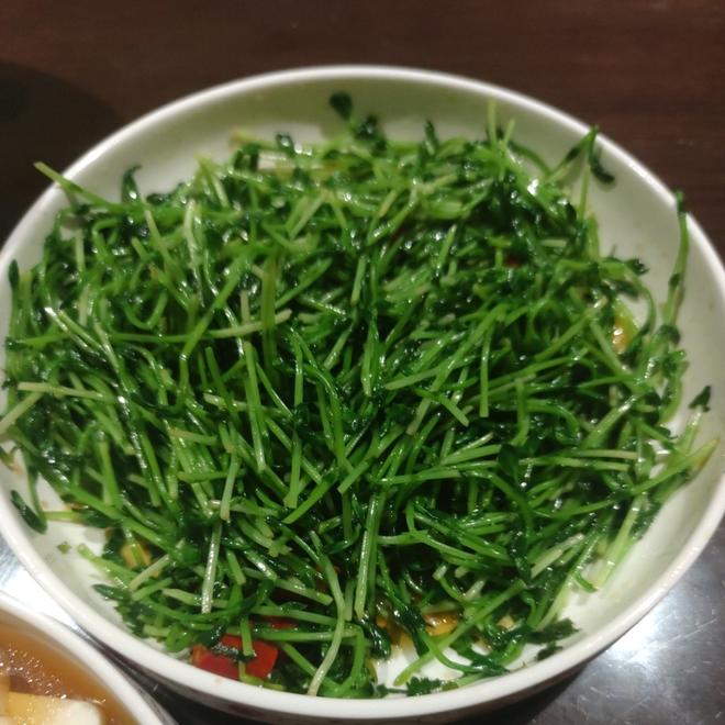 凉拌豆苗