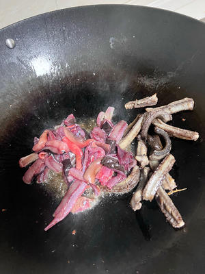 蒜苔干煸黄鳝