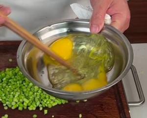 蒜苔炒鸡蛋