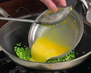 蒜苔炒鸡蛋