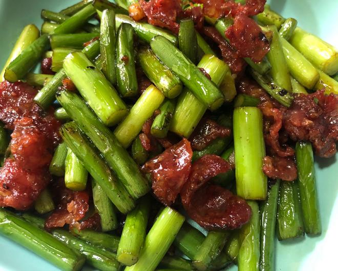 蒜苔炒腊肠