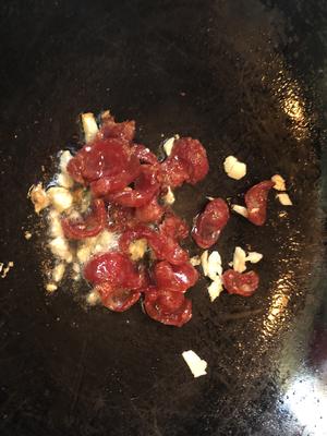 蒜苔炒腊肠