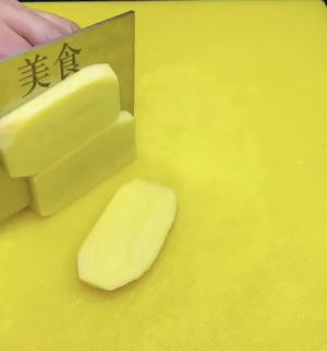土豆炒蒜苔