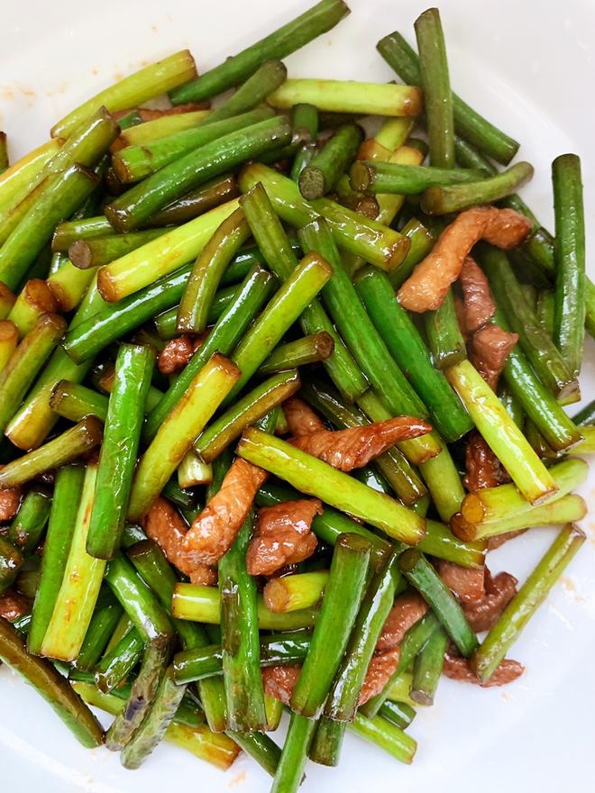 简单易做的下饭菜－蒜苔炒肉