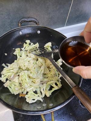 每次下馆子必点的脆脆的干锅花菜?