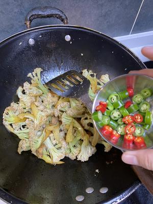 每次下馆子必点的脆脆的干锅花菜?