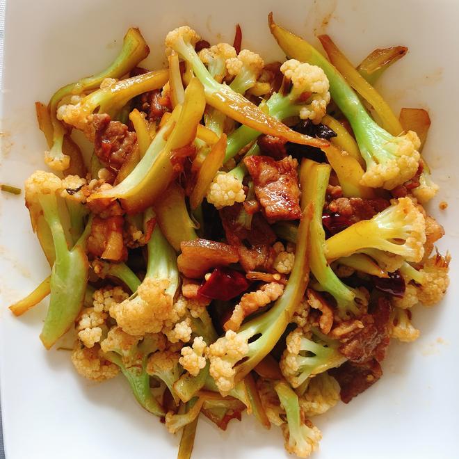 干煸菜花（花菜炒肉）