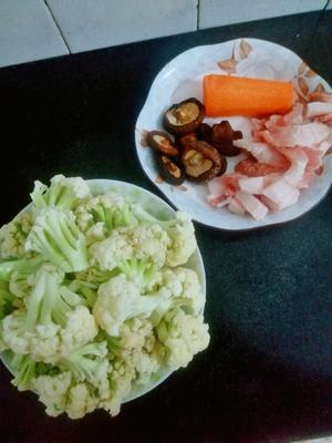 干锅花菜-小朋友也很爱吃的一道菜
