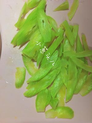 青笋炒肉片（肉片嫩青笋亮）