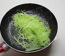 清炒莴笋丝