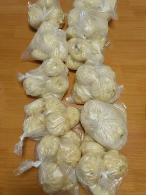 清香美味的香菇包菜包子