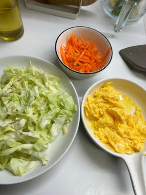 包菜炒鸡蛋