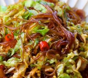 最近爱吃粉丝粉条～包菜炒粉丝