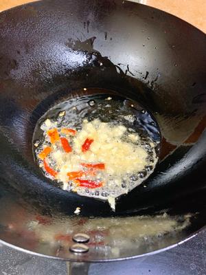 蒿子秆炒臭豆腐