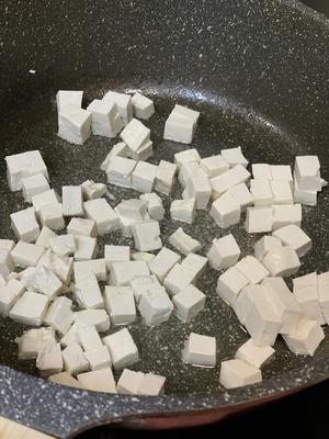 一款简单的健康菜—茼蒿豆腐
