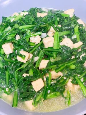 一款简单的健康菜—茼蒿豆腐