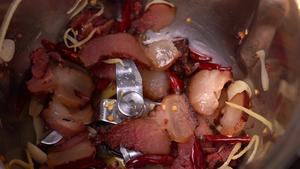 腊肉炒红菜苔_COPY