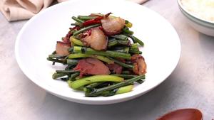 腊肉炒红菜苔_COPY