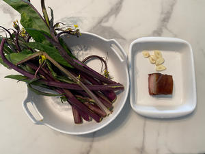腊肉红菜苔(下饭菜)