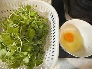 鸡蛋炒萝卜苗（把春天吃进肚子里）