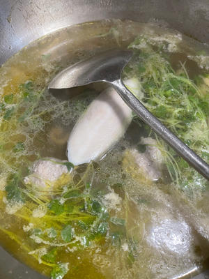 萝卜苗肉末汤