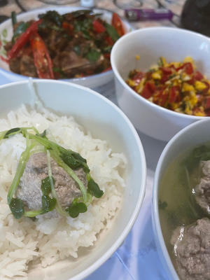 萝卜苗肉末汤