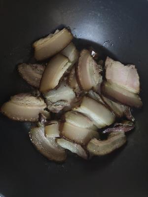 春色二分(芦蒿炒腊肉，生酮友好)
