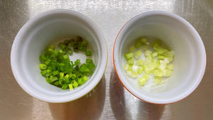 腊肠炒芦蒿