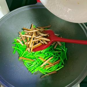 芦蒿炒香干（干丝）‼️5分钟快手菜