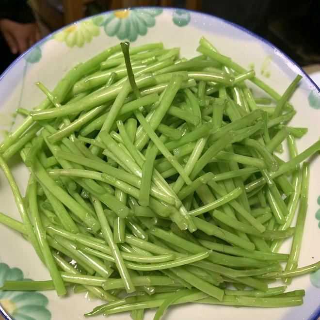 清炒芦蒿（2分钟炒完）