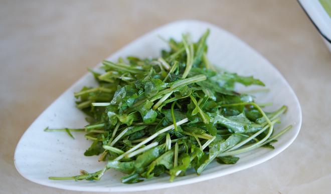 油醋拌芝麻菜
