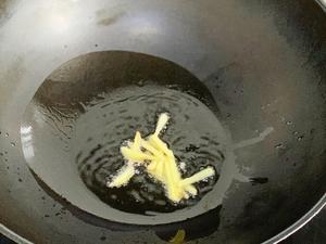 清热润肺一道春天美味-素炒水芹菜